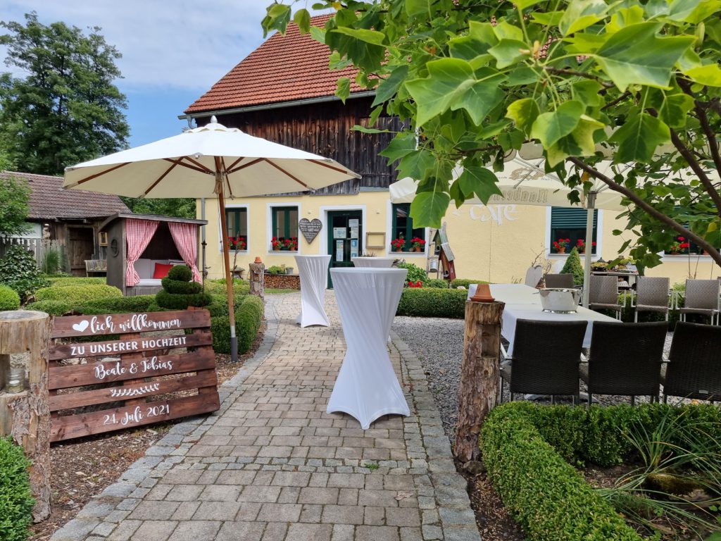 Sektempfang bei einer Hochzeit